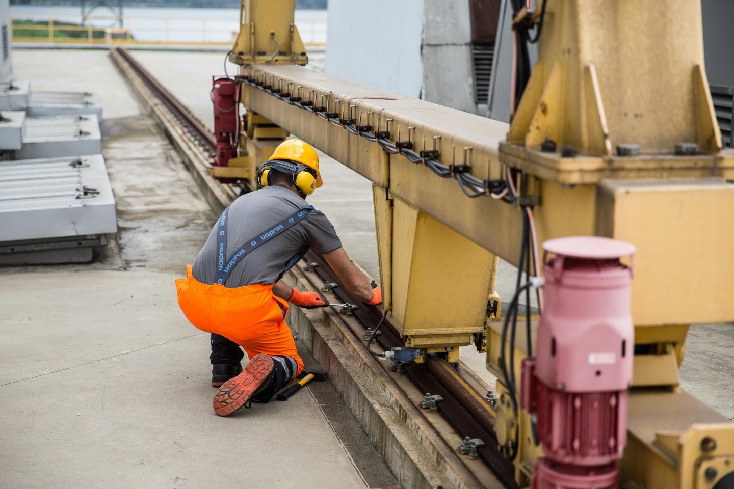 Mantenimiento especializado de equipos industriales en Colombia